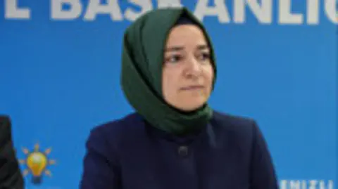 Fatma Betül Sayan Kaya’nın tıp diploması Meclis’te sorgulandı: Cerrahpaşa süresi ve uzmanlık sınavı odaklandı