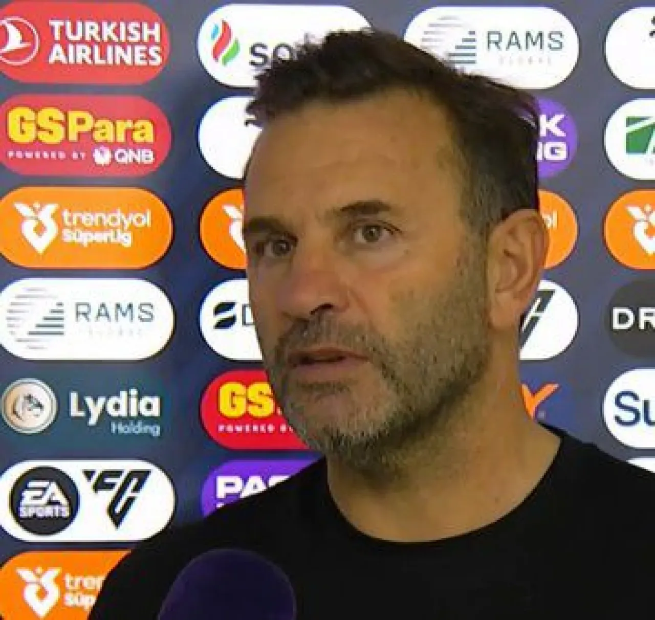 Okan Buruk: "10 Kişiyle Büyük Mücadele Eden Göztepe'yi Yendik" Okan Buruk: "10 Kişiyle Büyük Mücadele Eden Göztepe'yi Yendik"