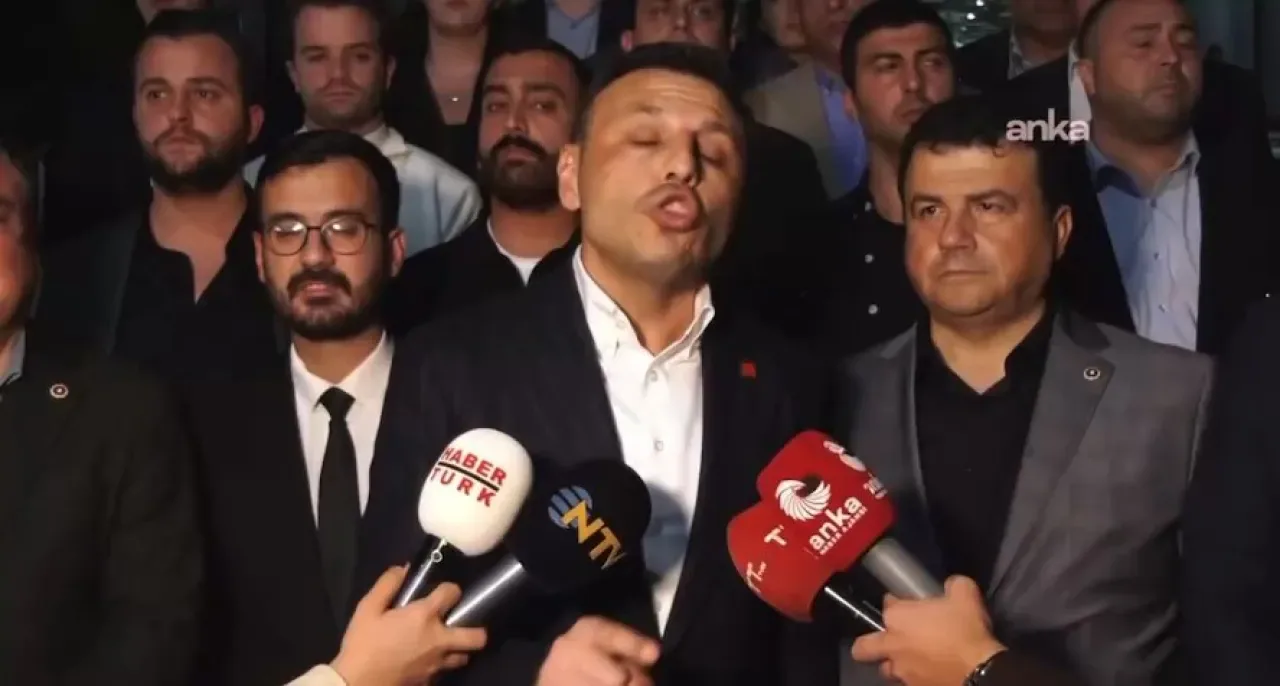 CHP'li Çelik'ten İstifa Eden Meclis Üyelerine Sert Tepki CHP'li Çelik'ten İstifa Eden Meclis Üyelerine Sert Tepki