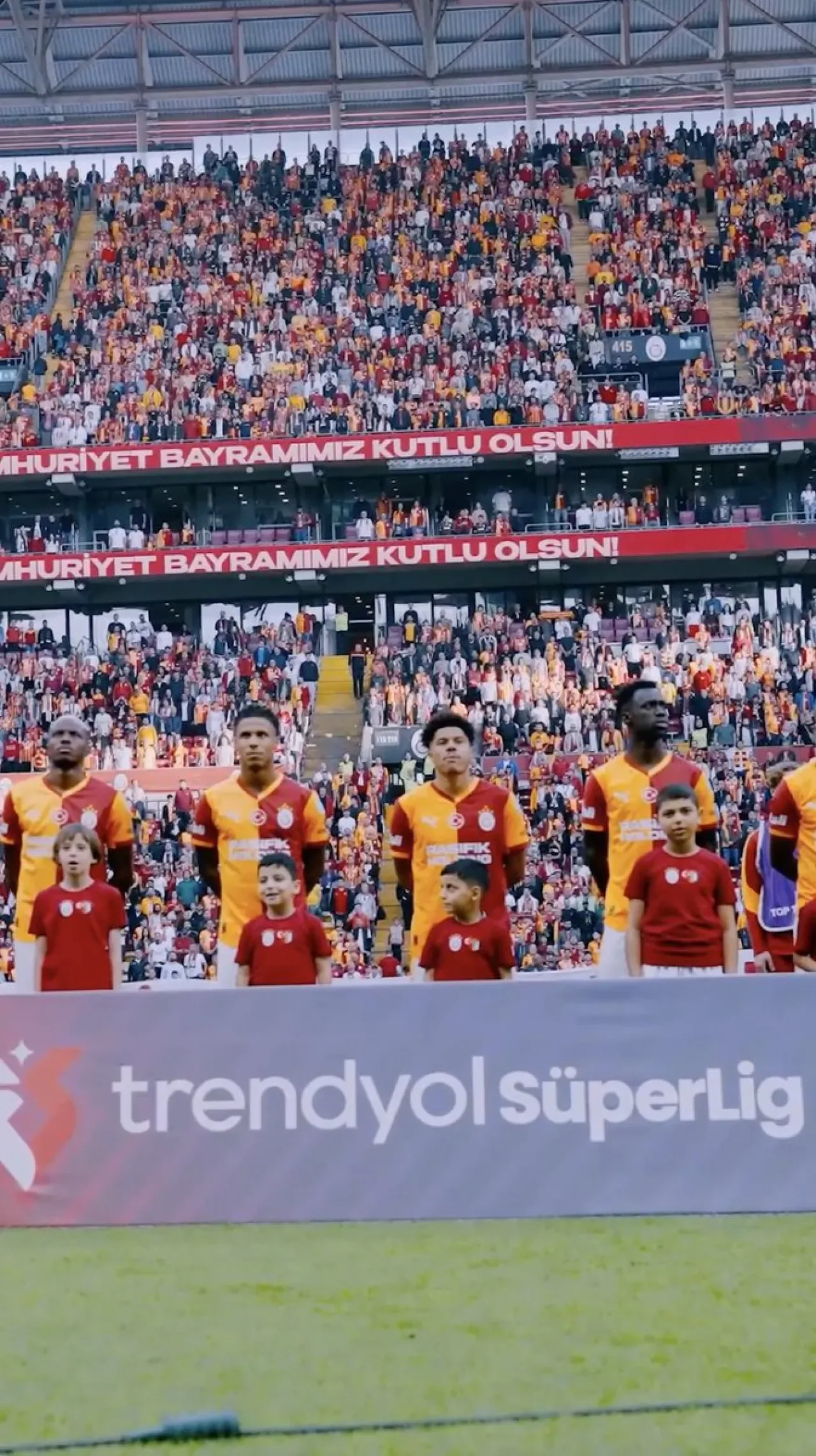 Galatasaray, Filistinli Çocukları Rams Park'ta Ağırladı Galatasaray, Filistinli Çocukları Rams Park'ta Ağırladı