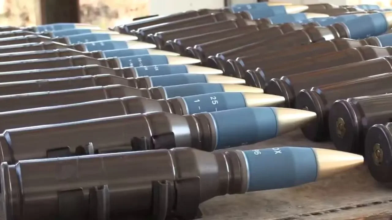 MKE, Türk Kara Kuvvetleri'ne 25mm Zırh Delici Mühimmat Teslim Etti MKE, Türk Kara Kuvvetleri'ne 25mm Zırh Delici Mühimmat Teslim Etti