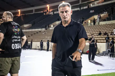 Galtier 'orta parmak' hareketiyle kırmızı kart gördü: Neom, Al-Fateh'i 4-2 yendi