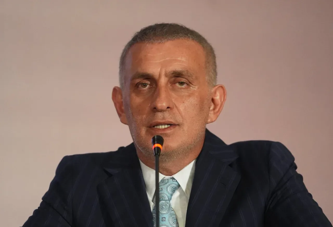 TFF Başkanı Hacıosmanoğlu, Hakem ve Futbolcuların Bahis Oynadığını Açıkladı TFF Başkanı Hacıosmanoğlu, Hakem ve Futbolcuların Bahis Oynadığını Açıkladı