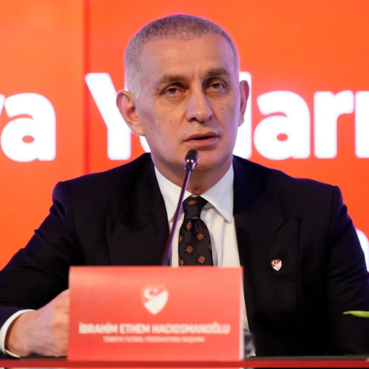 İbrahim Hacıosmanoğlu'ndan Kulüplere Bildirim Çağrısı: Bahis Oynayanlar Açıklanmalı İbrahim Hacıosmanoğlu'ndan Kulüplere Bildirim Çağrısı: Bahis Oynayanlar Açıklanmalı