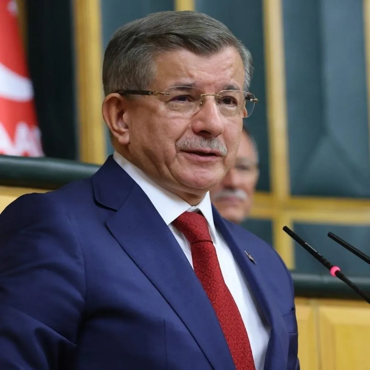 Ahmet Davutoğlu: "Erdoğan Beni Çağırsa Hiç Tereddüt Etmem" Ahmet Davutoğlu: "Erdoğan Beni Çağırsa Hiç Tereddüt Etmem"