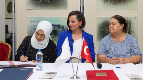 Karabağlar'da Kentsel Dönüşümde Kritik Eşik: İlk İmzalar Atıldı