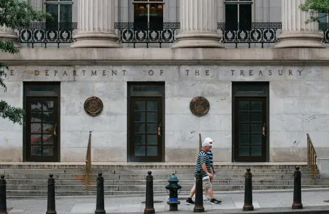 FinCEN, özel cüzdanlara 10 bin dolar kuralını ve karıştırıcı yasağını geri çekti