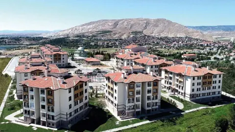Bitlis'te Ağustos'ta 671 konut el değiştirdi, konut kredileri harekete geçirdi