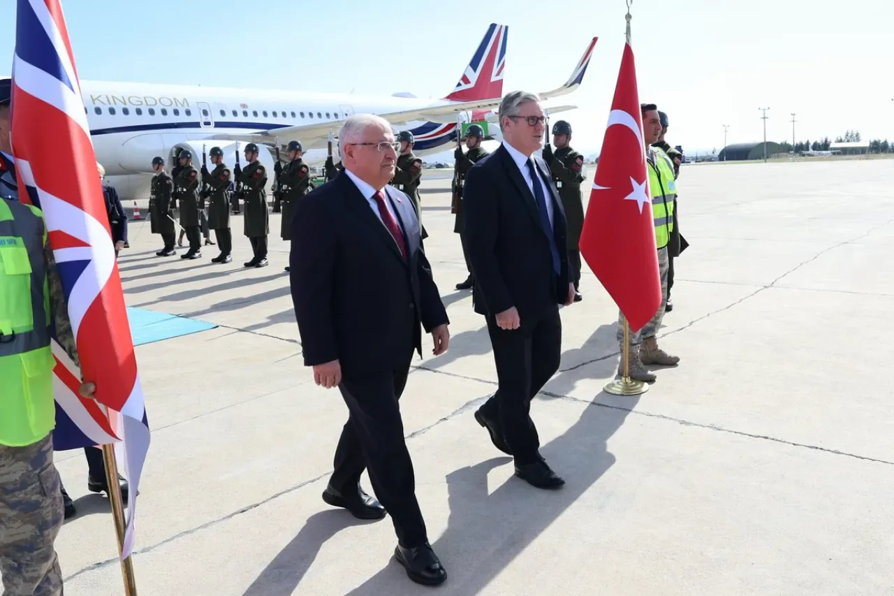 Türkiye Eurofighter Savaş Uçağı Alımı İçin Üç Ülkeyle Görüşme Yapıyor Türkiye Eurofighter Savaş Uçağı Alımı İçin Üç Ülkeyle Görüşme Yapıyor