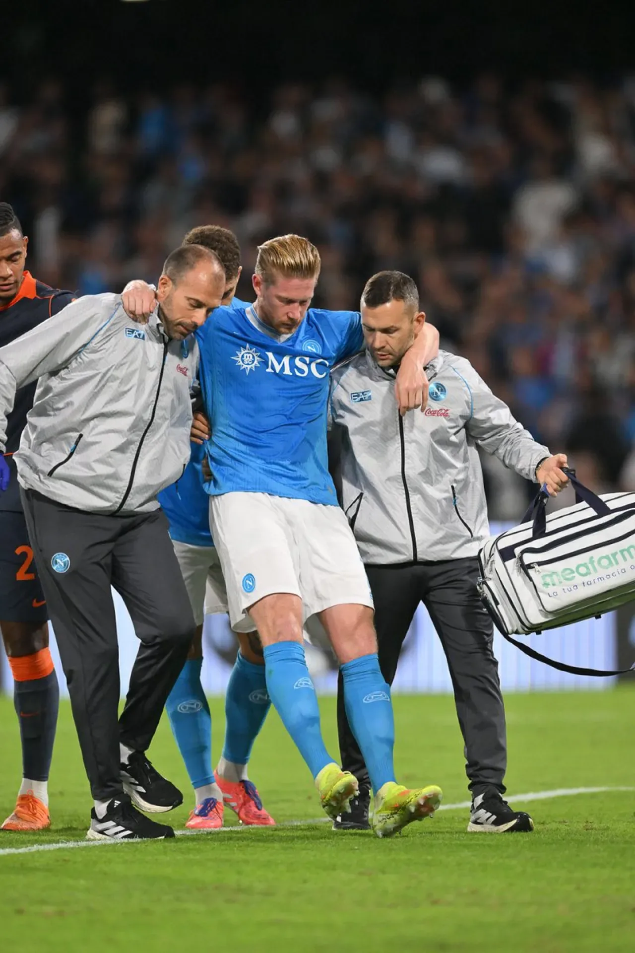 Kevin De Bruyne Sakatlandı: Uyluğunda Yüksek Dereceli Kas Yırtığı Kevin De Bruyne Sakatlandı: Uyluğunda Yüksek Dereceli Kas Yırtığı