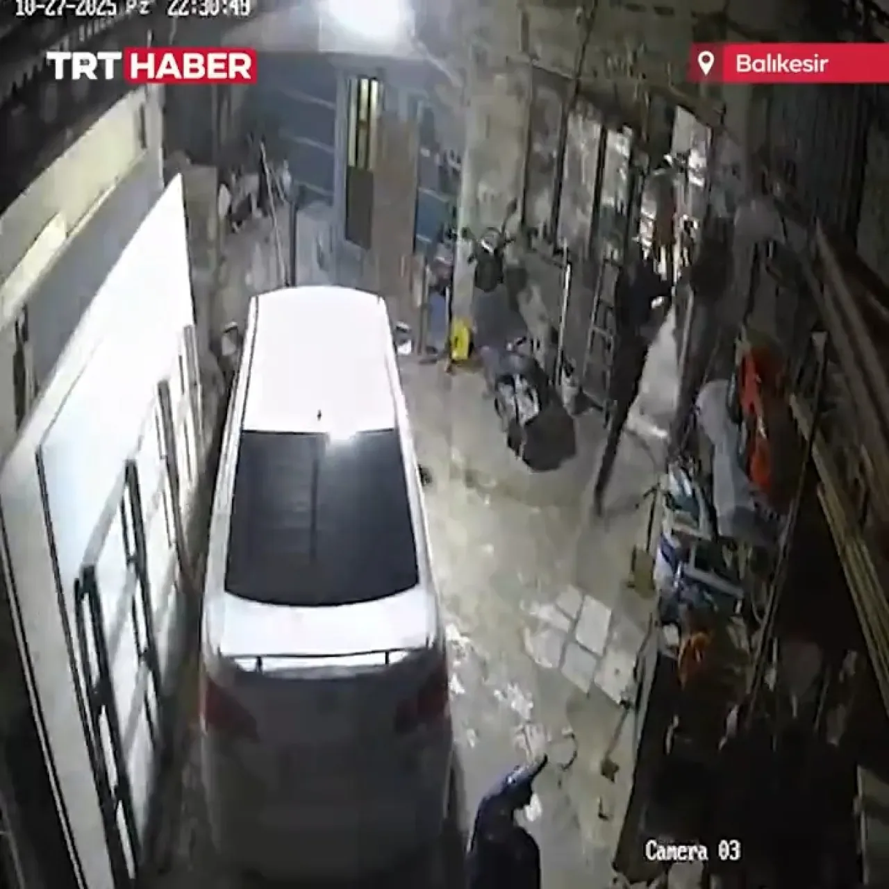 Balıkesir Sındırgı'da Deprem Anı Kamerada Balıkesir Sındırgı'da Deprem Anı Kamerada