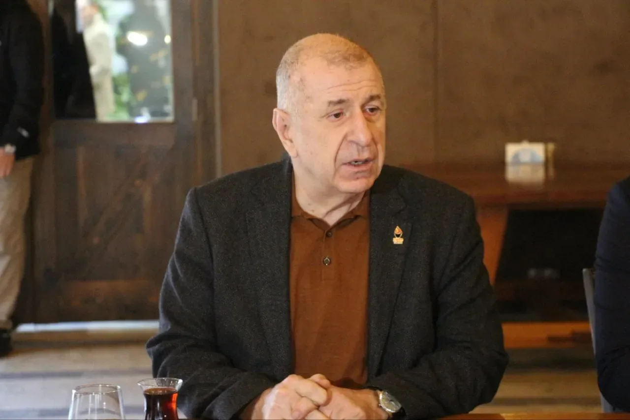 Ümit Özdağ'dan CHP ve Mansur Yavaş Açıklaması: "Aday Gösterirse Destekleriz" Ümit Özdağ'dan CHP ve Mansur Yavaş Açıklaması: "Aday Gösterirse Destekleriz"