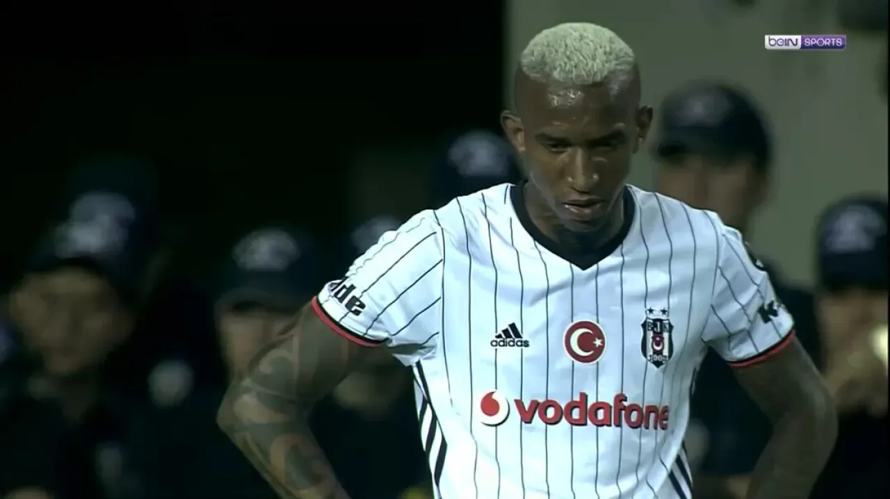 Fenerbahçe, Gaziantep'te Fırtına Gibi Esti: 4-0 Fenerbahçe, Gaziantep'te Fırtına Gibi Esti: 4-0