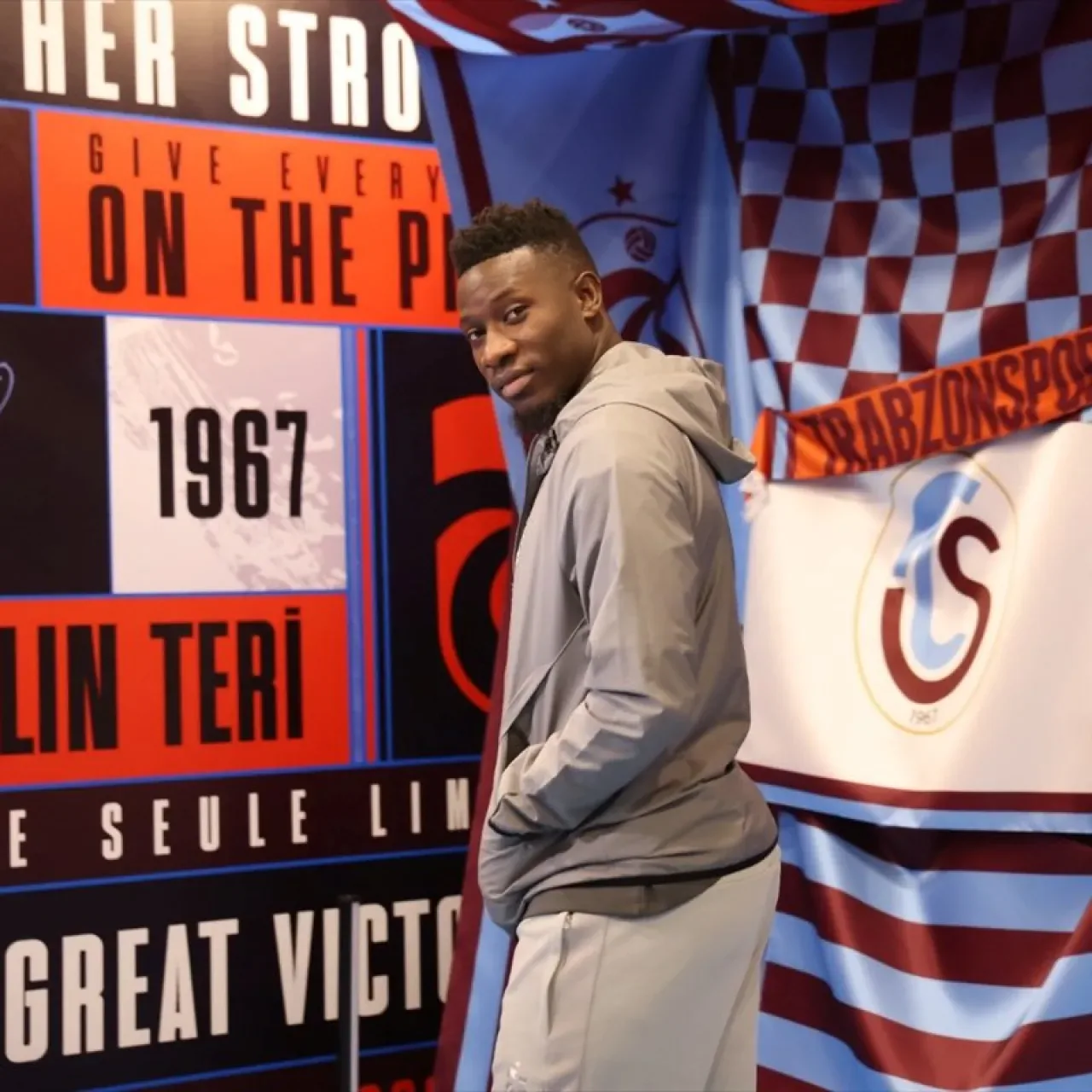 André Onana'nın Ballon d'Or Törenindeki Anlamlı Zafer Anlayışı André Onana'nın Ballon d'Or Törenindeki Anlamlı Zafer Anlayışı