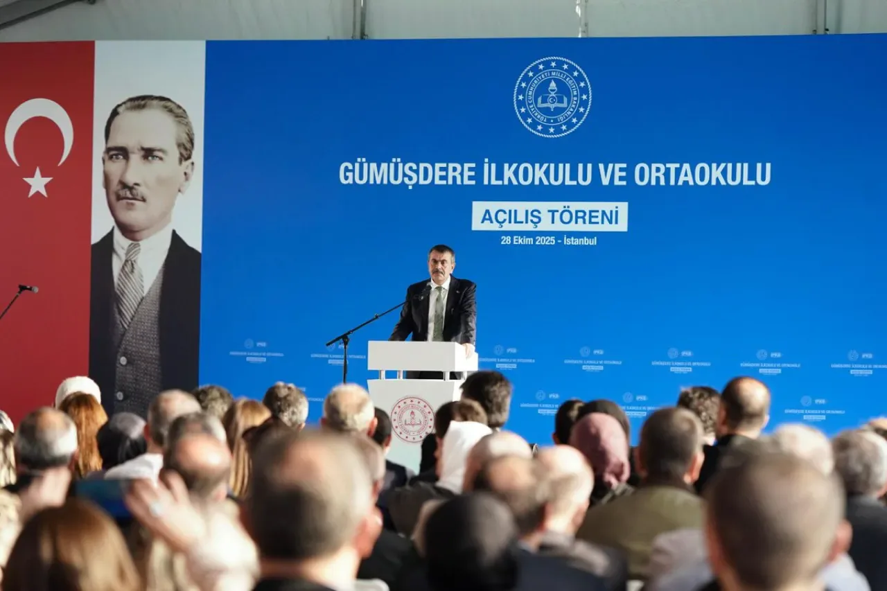 Milli Eğitim Bakanı Tekin, Gümüşdere'de Yeni Okulların Açılışını Gerçekleştirdi Milli Eğitim Bakanı Tekin, Gümüşdere'de Yeni Okulların Açılışını Gerçekleştirdi