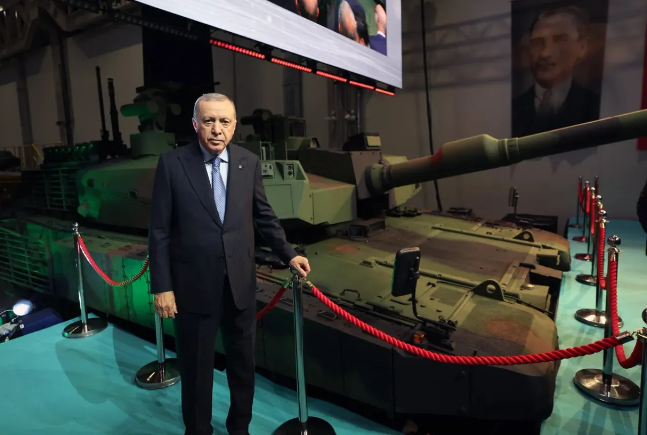 Cumhurbaşkanı Erdoğan, Milli Tank Altay'ın Teslimat Töreninde Konuştu Cumhurbaşkanı Erdoğan, Milli Tank Altay'ın Teslimat Töreninde Konuştu