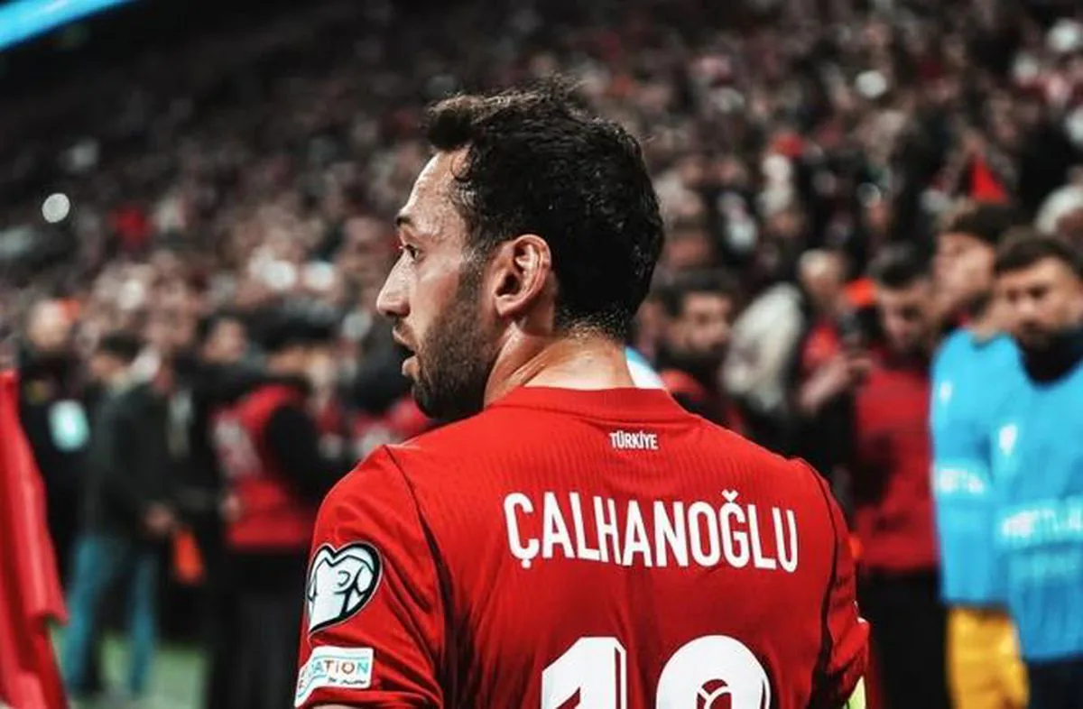 Almanya Futbolunda Türk Ayak İzi: Hakan Çalhanoğlu ve Genç Yetenekler Almanya Futbolunda Türk Ayak İzi: Hakan Çalhanoğlu ve Genç Yetenekler