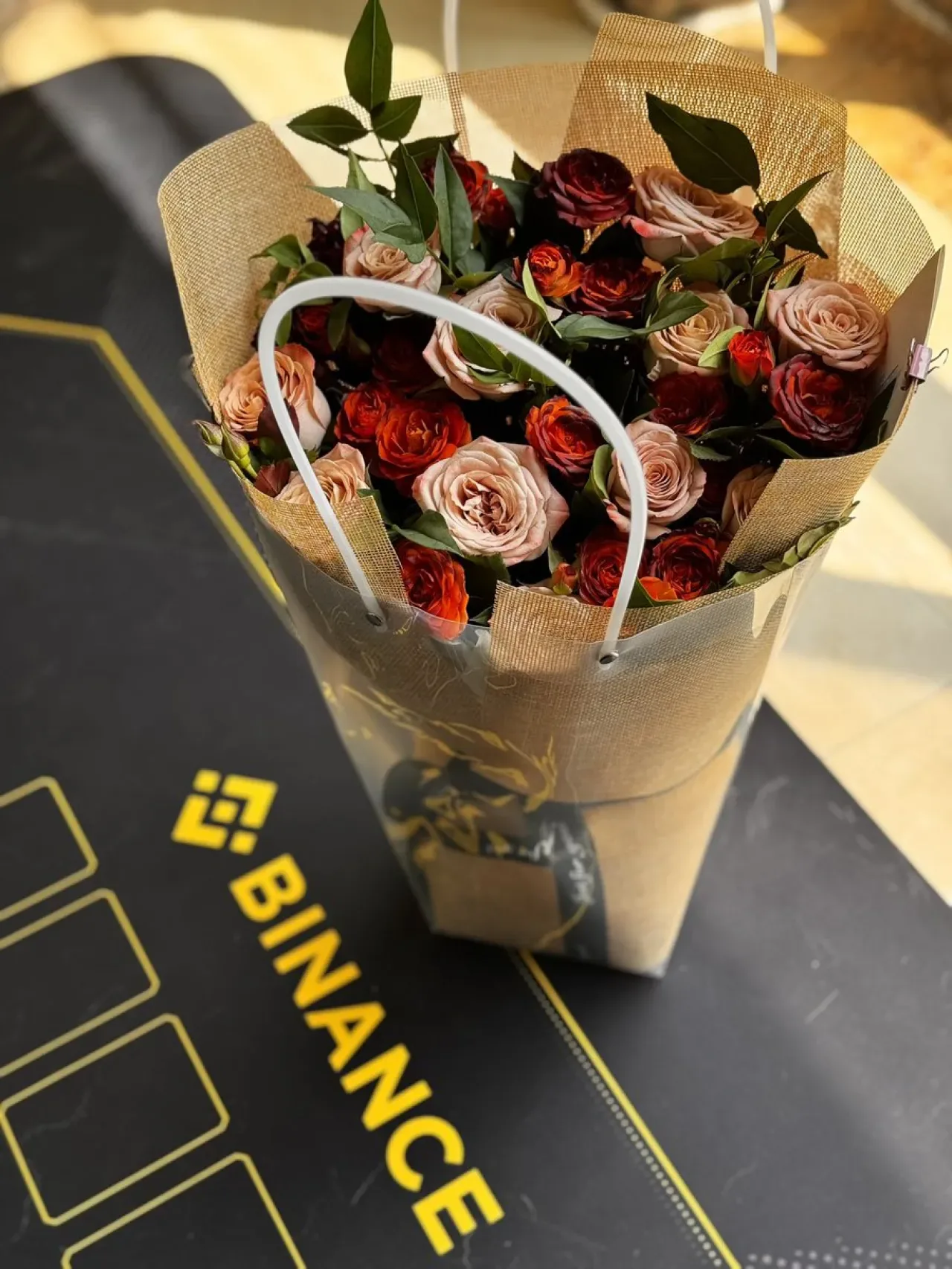 Binance, Kullanıcılarına "Asla Çiçek Açmayı Bırakma, Sonsuza Dek Büyü" Mesajı Verdi Binance, Kullanıcılarına "Asla Çiçek Açmayı Bırakma, Sonsuza Dek Büyü" Mesajı Verdi
