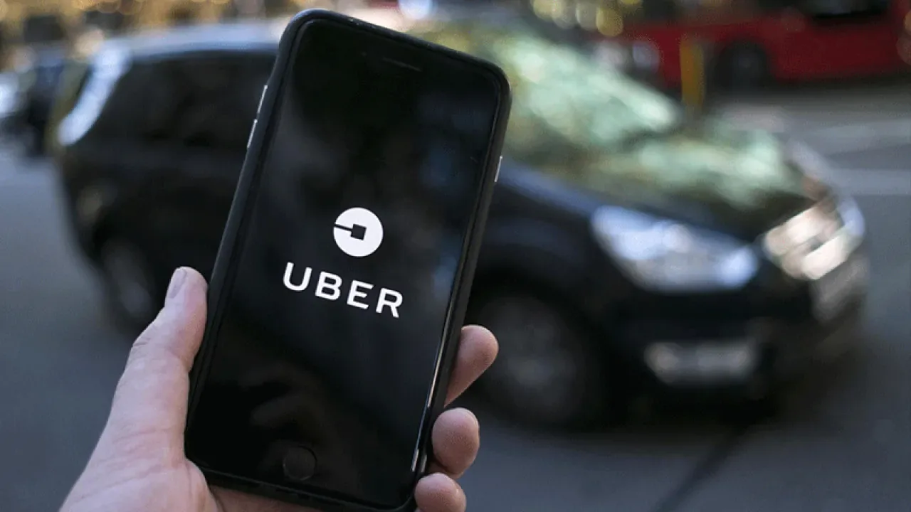 Uber'in Türkiye'deki Yeni Dönemi Başlıyor: CEO Khosrowshahi Ankara'ya Geliyor Uber'in Türkiye'deki Yeni Dönemi Başlıyor: CEO Khosrowshahi Ankara'ya Geliyor