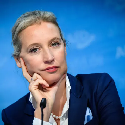 AfD'li Weidel: "Merz Noel'den Önce Görevden Alınır, Erken Seçim Kaçınmaz"