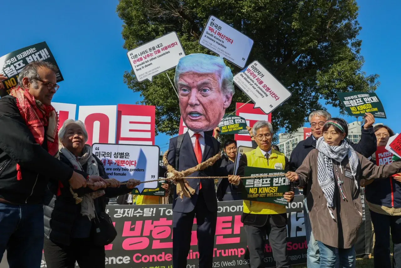 Güney Kore'de Trump Ziyareti Öncesi Protesto Gösterisi Güney Kore'de Trump Ziyareti Öncesi Protesto Gösterisi