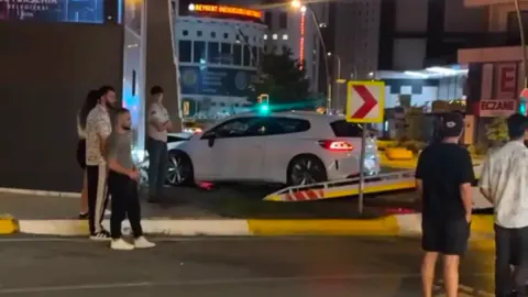 Beylikdüzü'nde Trajik Ölüm: Silahlı Saldırı Sonrası Kaza Yaptı