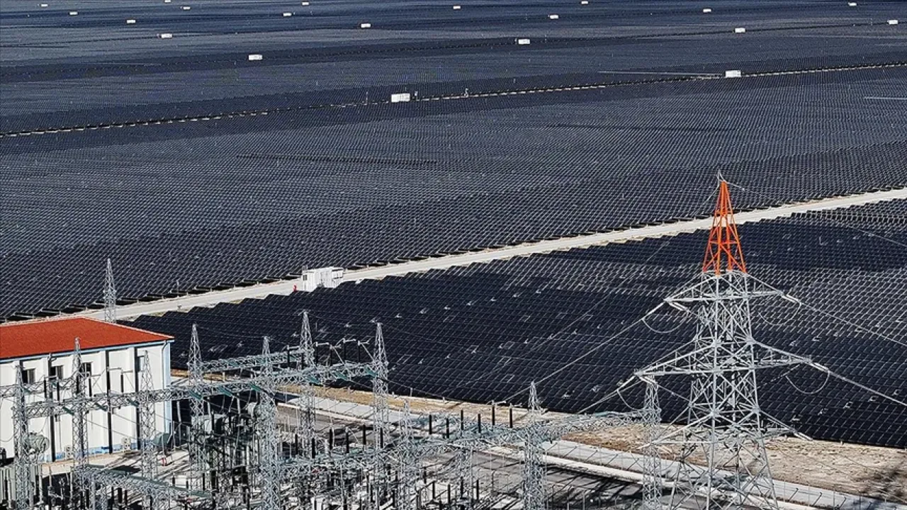 Türkiye'de Elektrik Üretimi Tüketimi Aştı: İthal Kömür Santralleri Liderliği Sürüyor Türkiye'de Elektrik Üretimi Tüketimi Aştı: İthal Kömür Santralleri Liderliği Sürüyor