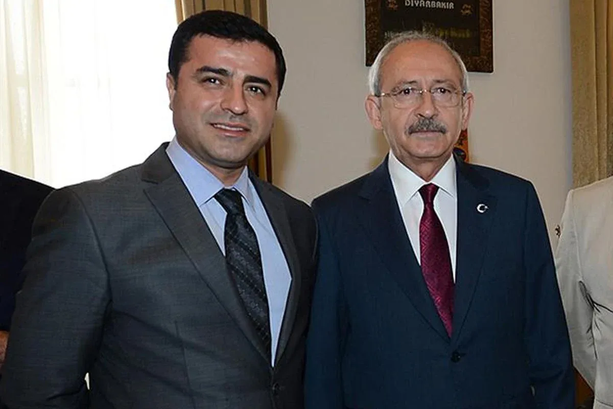 Kemal Kılıçdaroğlu ve DEM Parti Arasında Dokunulmazlık Gerginliği Kemal Kılıçdaroğlu ve DEM Parti Arasında Dokunulmazlık Gerginliği