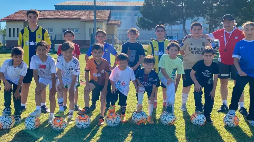 Daday'da Yaz Futbol Okulu Heyecanı: Genç Yetenekler Sahaya İndi görseli