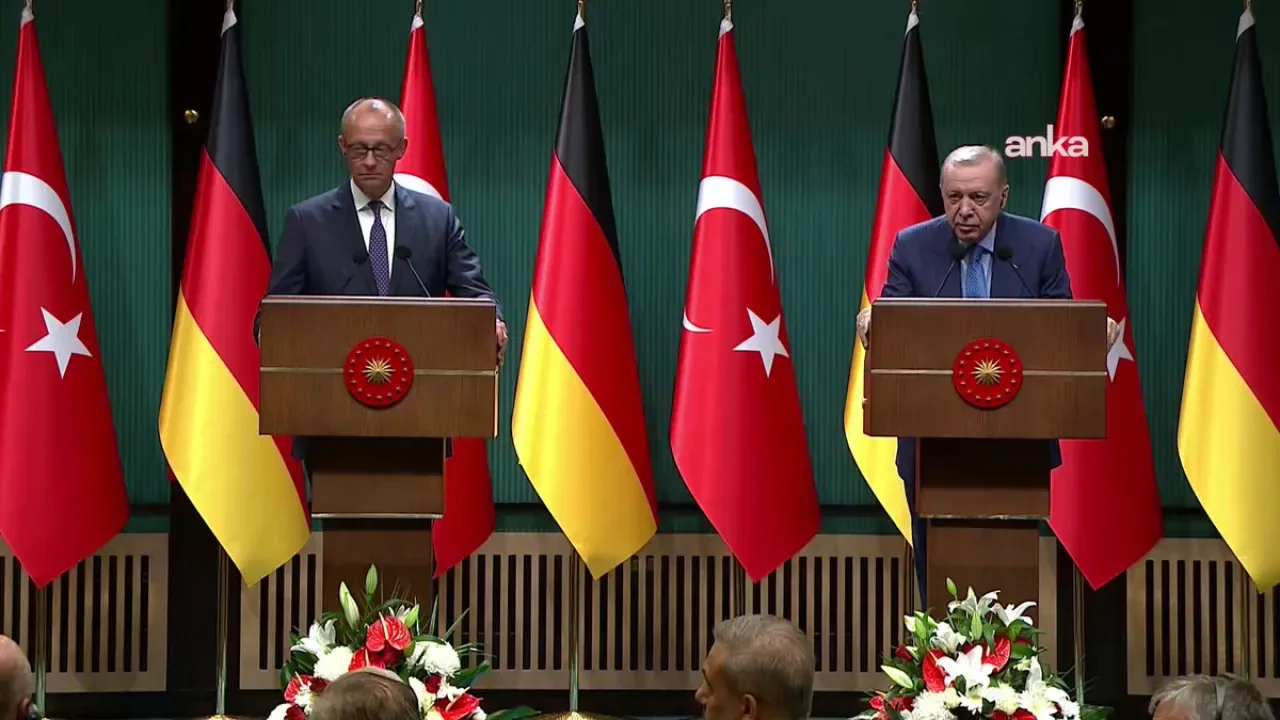 Alman Gazeteciden Erdoğan ve Merkel'e AB ve İmamoğlu Sorusu Alman Gazeteciden Erdoğan ve Merkel'e AB ve İmamoğlu Sorusu