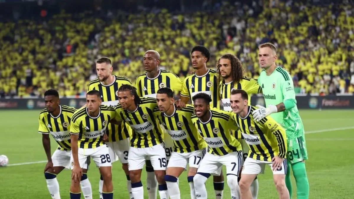 Fenerbahçe Sturm Graz Maçı Öncesi UEFA Listesini Güncelledi Fenerbahçe Sturm Graz Maçı Öncesi UEFA Listesini Güncelledi