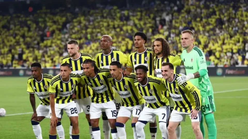 Fenerbahçe Sturm Graz Maçı Öncesi UEFA Listesini Güncelledi görseli