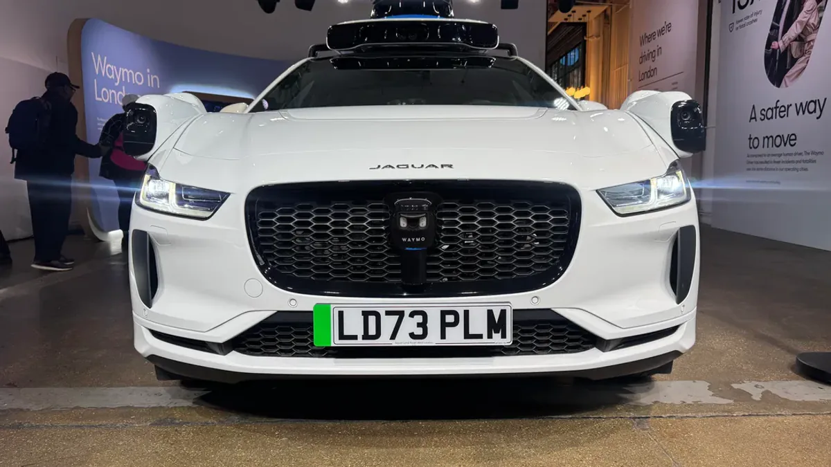 Robotaxi Devrimi Londra Trafiğinde Test Ediliyor: Waymo ve Uber İş Birliği Başlıyor Robotaxi Devrimi Londra Trafiğinde Test Ediliyor: Waymo ve Uber İş Birliği Başlıyor