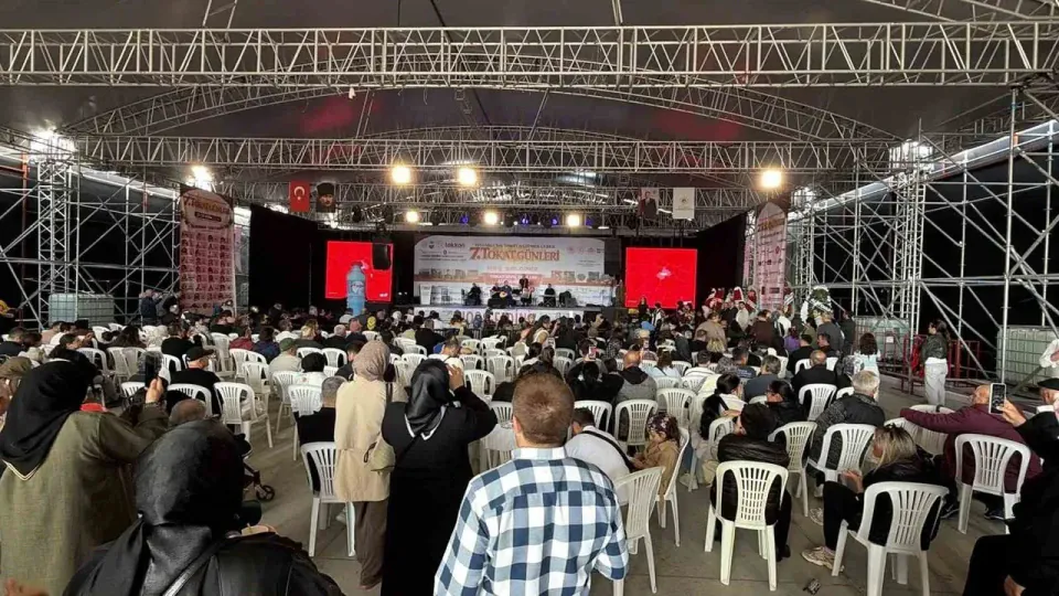 7. Tokat Günleri İstanbul'da açıldı: Erbaa 'sadece asma yaprağıyla değil, çiçek ve sanayiyle de tanınıyor' görseli
