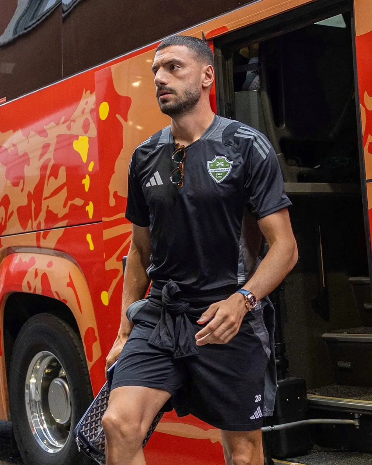 Merih Demiral, Al Ahli ile Sözleşme Uzatma Görüşmelerine Başladı Merih Demiral, Al Ahli ile Sözleşme Uzatma Görüşmelerine Başladı