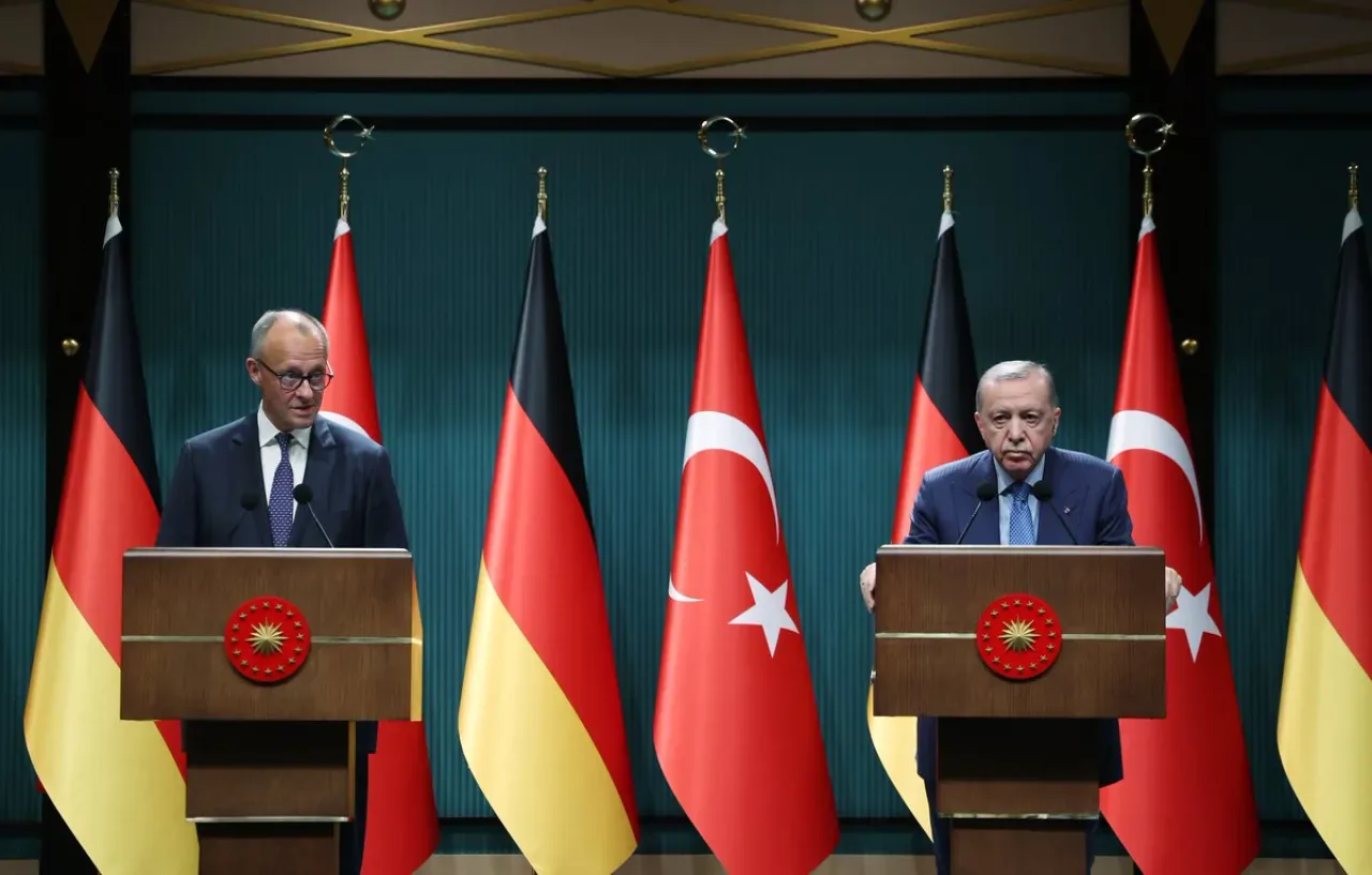 Almanya Başbakanı Merz'den Türkiye'nin AB Yoluna İlişkin Açıklama: Kopenhag Kriterleri Vurgusu Almanya Başbakanı Merz'den Türkiye'nin AB Yoluna İlişkin Açıklama: Kopenhag Kriterleri Vurgusu
