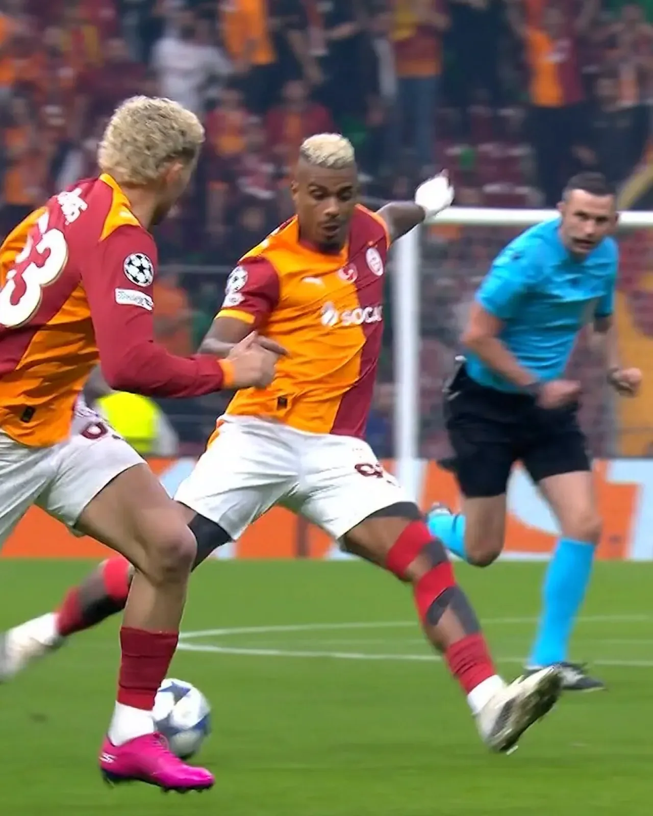 Victor Osimhen'den Zekice Bitiriş: Şampiyonlar Ligi'nde Barcelona'ya Geçit Vermedi Victor Osimhen'den Zekice Bitiriş: Şampiyonlar Ligi'nde Barcelona'ya Geçit Vermedi