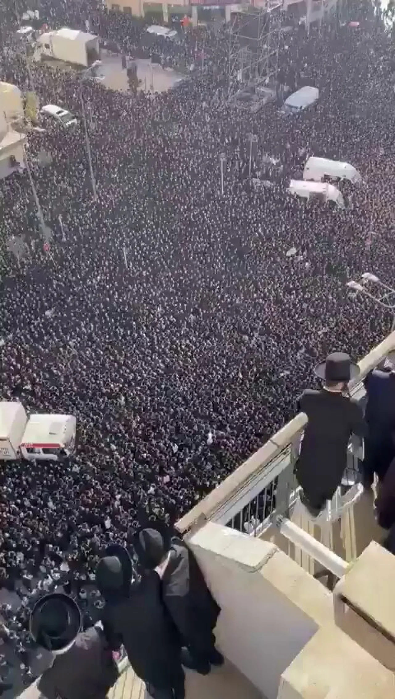 İsrail'de Haredi Yahudilerinin Zorunlu Askerliğe Tepkisi: 200 Bin Kişilik Gösteri İsrail'de Haredi Yahudilerinin Zorunlu Askerliğe Tepkisi: 200 Bin Kişilik Gösteri