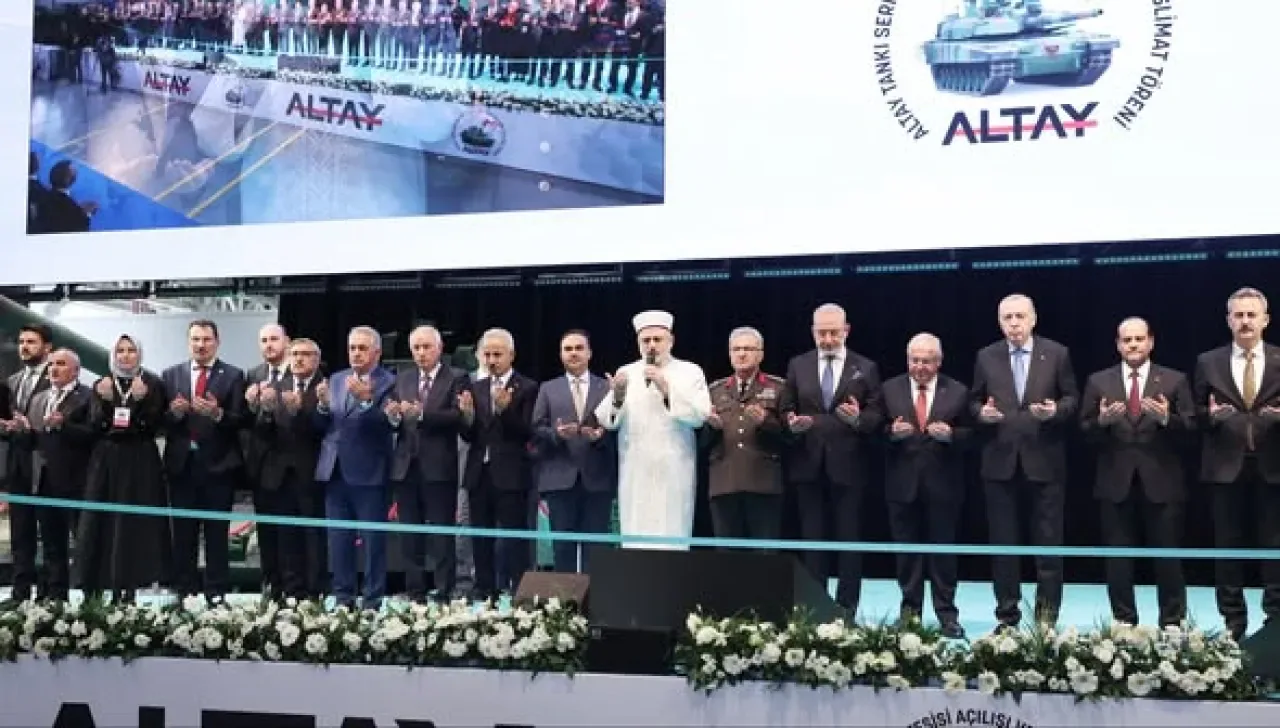 Türkiye'nin Yeni Altay Tankları Ankara'da Teslim Edildi Türkiye'nin Yeni Altay Tankları Ankara'da Teslim Edildi