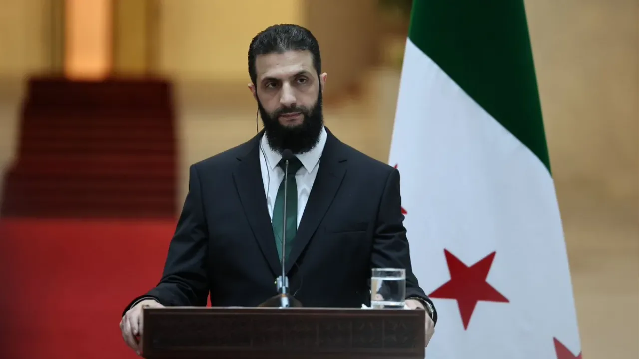 Suriye Cumhurbaşkanı Ahmed Şara, Kardeşi Cemal'in Ofisini Kapattı Suriye Cumhurbaşkanı Ahmed Şara, Kardeşi Cemal'in Ofisini Kapattı
