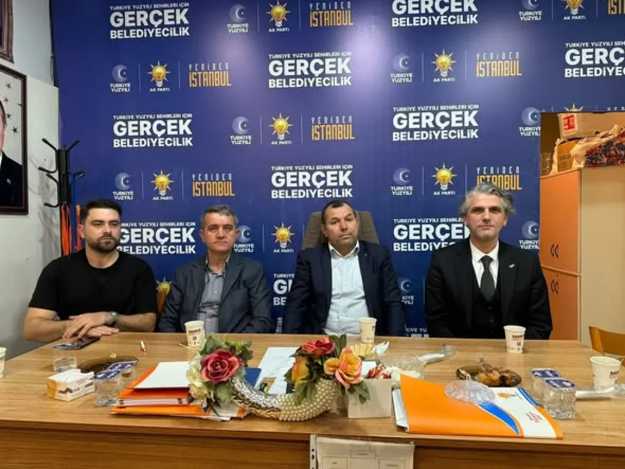 AK Parti Bayrampaşa'da Mahalle Toplantıları ile Yeni Dönem Hazırlığı AK Parti Bayrampaşa'da Mahalle Toplantıları ile Yeni Dönem Hazırlığı
