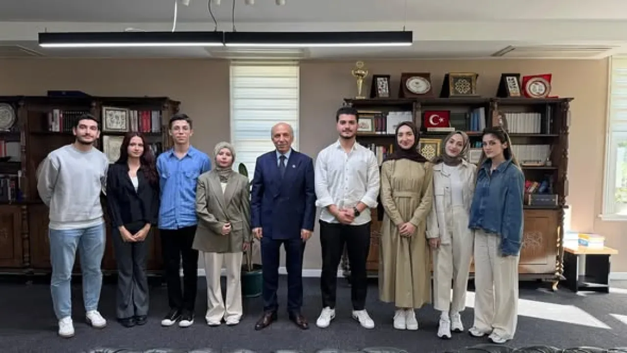 İstanbul 2 No'lu Barosu'nu Ziyaret Eden Hukuk Öğrencileri Mesleğe Hazırlanıyor İstanbul 2 No'lu Barosu'nu Ziyaret Eden Hukuk Öğrencileri Mesleğe Hazırlanıyor
