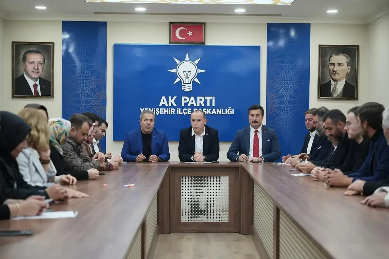 Bursa Yenişehir'de AK Parti İlçe Danışma Kurulu Toplantısı Yoğun Katılımla Yapıldı Bursa Yenişehir'de AK Parti İlçe Danışma Kurulu Toplantısı Yoğun Katılımla Yapıldı