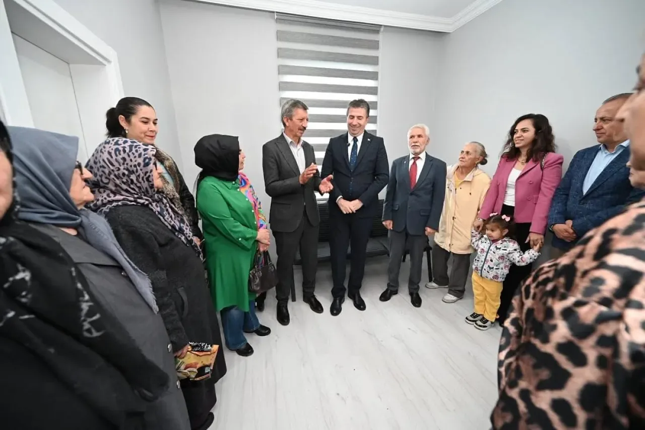Çatalca'ya Yeni Sağlık İstasyonu ve Muhtarlık Binası Hizmete Açıldı Çatalca'ya Yeni Sağlık İstasyonu ve Muhtarlık Binası Hizmete Açıldı