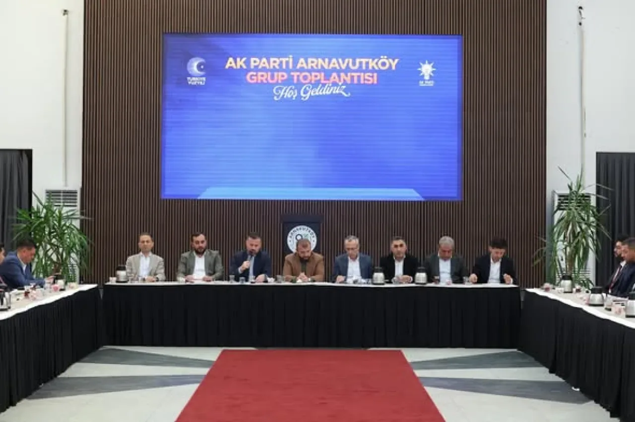 AK Parti Arnavutköy'de Grup Toplantısı Gerçekleştirdi AK Parti Arnavutköy'de Grup Toplantısı Gerçekleştirdi