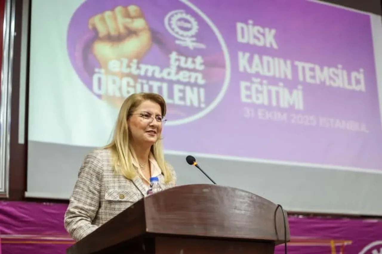 CHP'li Ovalıoğlu, DİSK'in Kadın Eğitim Toplantısına Katıldı CHP'li Ovalıoğlu, DİSK'in Kadın Eğitim Toplantısına Katıldı