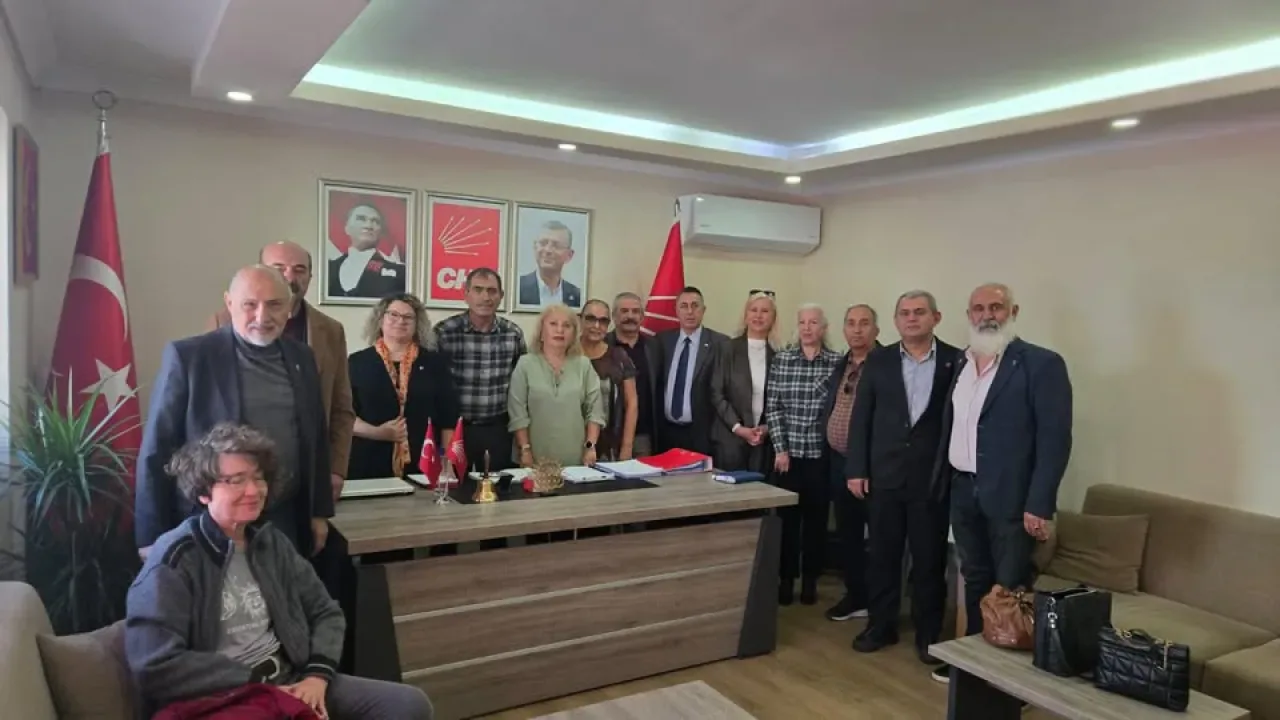 Cumhuriyet Halk Partisi Etimesgut İlçe Başkanlığı'na Sendika Ziyareti Cumhuriyet Halk Partisi Etimesgut İlçe Başkanlığı'na Sendika Ziyareti