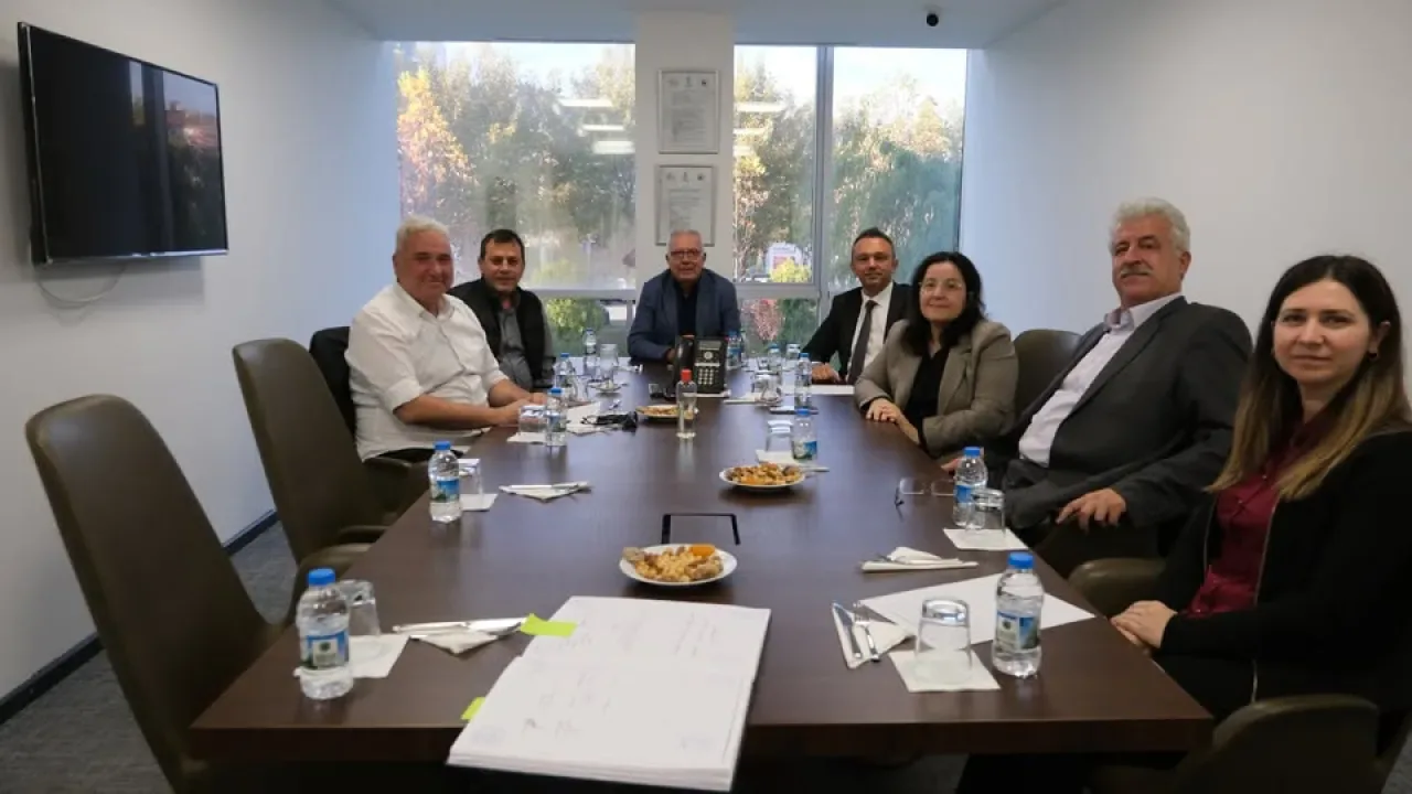 Balıkesir Ticaret Odası'nda Dört Meslek Komitesi Ortak Toplantıda Bir Araya Geldi Balıkesir Ticaret Odası'nda Dört Meslek Komitesi Ortak Toplantıda Bir Araya Geldi