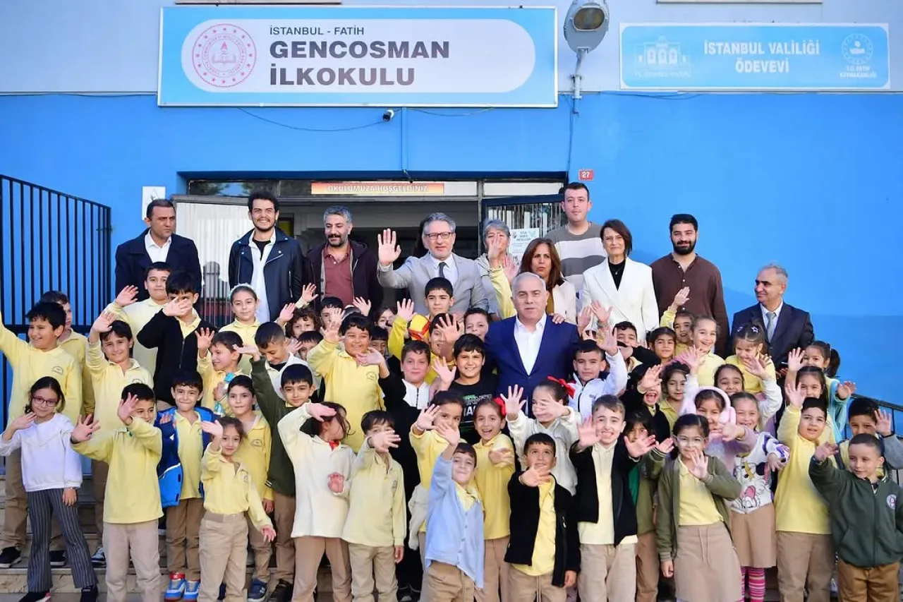 Fatih Belediye Başkanı ve İlçe Milli Eğitim Müdürü, Gençosman İlkokulu'nu Ziyaret Etti Fatih Belediye Başkanı ve İlçe Milli Eğitim Müdürü, Gençosman İlkokulu'nu Ziyaret Etti