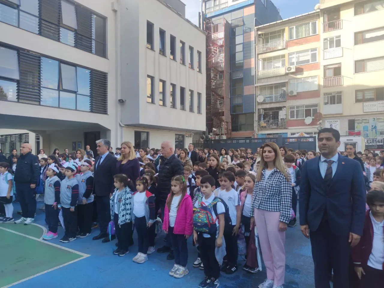 Bakırköy'de Kızılay Haftası Coşkusu: Özel Dadyan Ermeni İlkokulu'nda Anlamlı Etkinlik Bakırköy'de Kızılay Haftası Coşkusu: Özel Dadyan Ermeni İlkokulu'nda Anlamlı Etkinlik